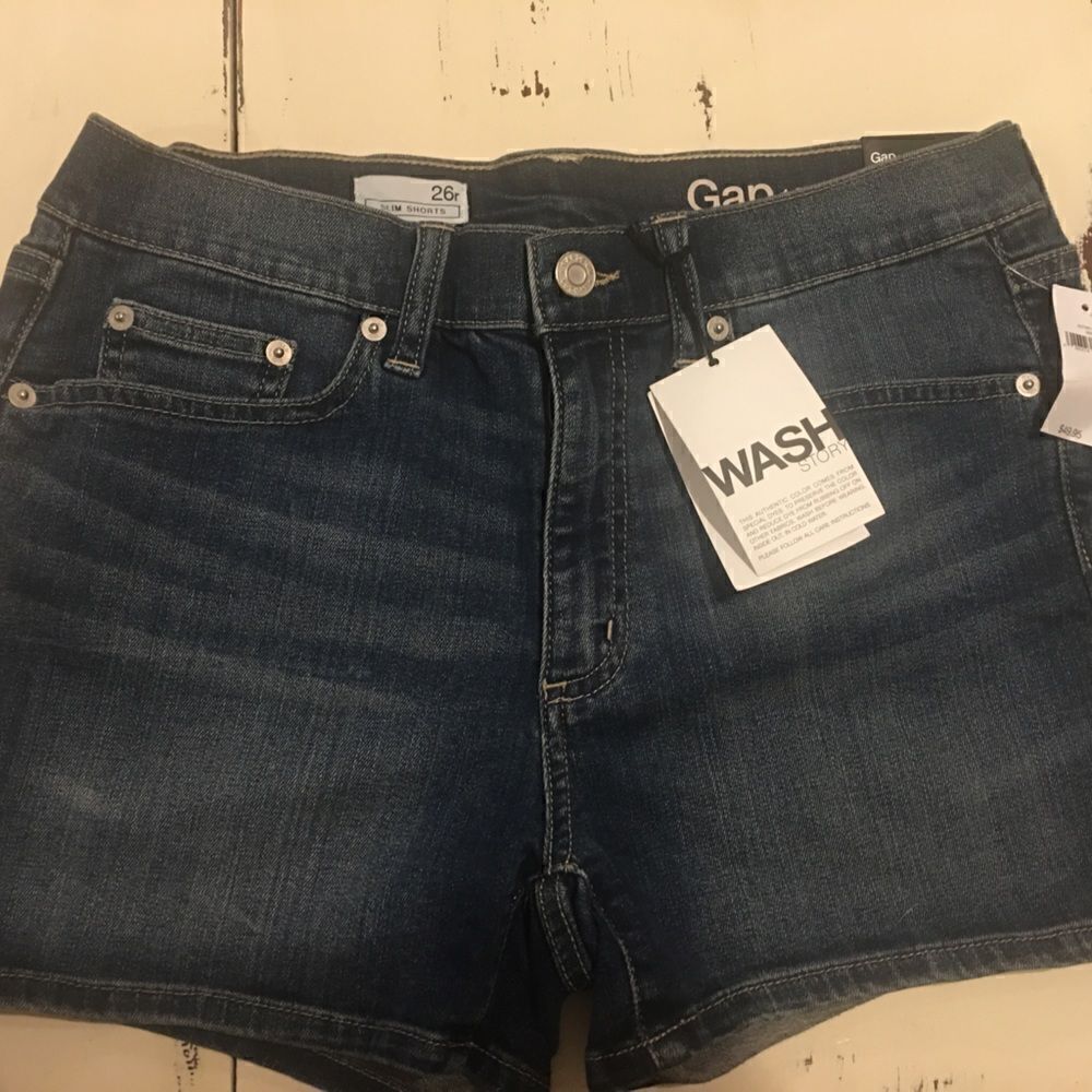 Gap size 2 blue jean shorts mid rise